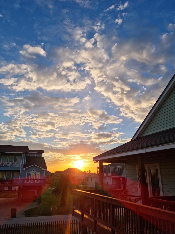 The Vista Of Palm Beach Galveston Bagian luar foto